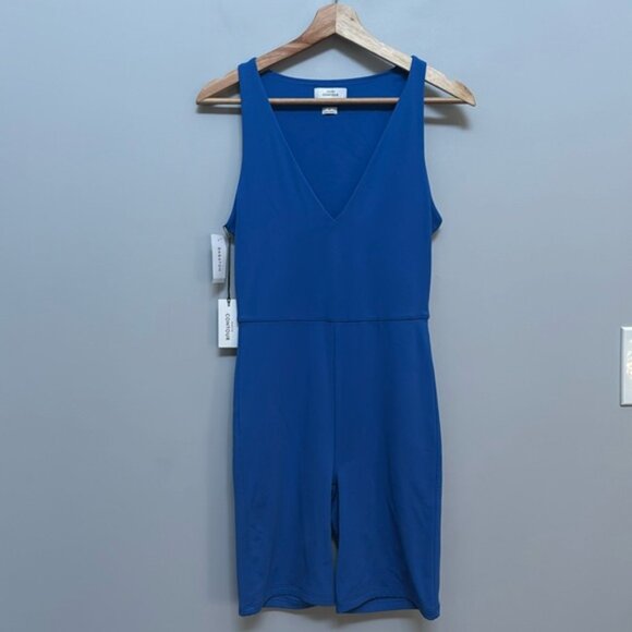 Aritzia Babaton Sapphire Blue Contour VNeck Sleeveless Romper Size M NWT - Picture 4 of 10